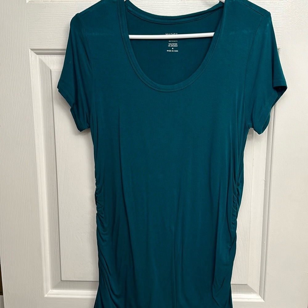 Short sleeve maternity top